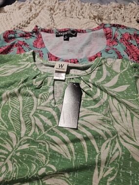 Wrapper Green and White Leaf Print Women's Top